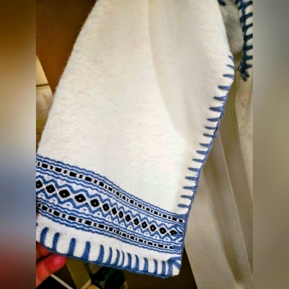 100% Wool Tunisian Coat - Picture 3 of 13